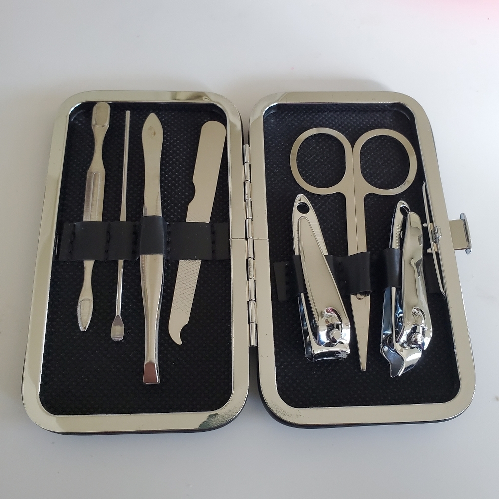 7 Tool Nail Manicure Set Unisex Black
